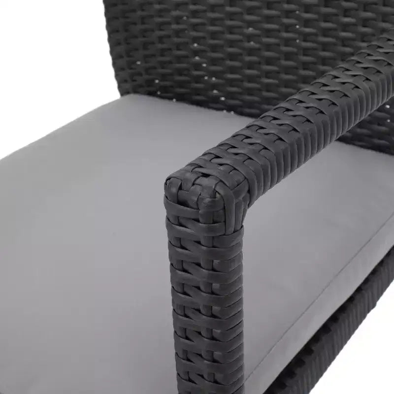 Lot de 2 chaises de salle à manger en osier avec coussins Corsica : Résistantes aux intempéries et protégées contre les UV - Christopher Knight Home