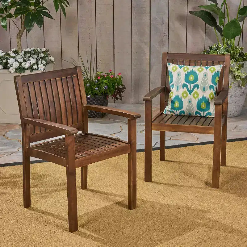 Chaise de salle à manger Wilson lot de 2 en acacia - Marron foncé - Christopher Knight Home : Résistant à l'eau, style traditionnel, accoudoirs fixes