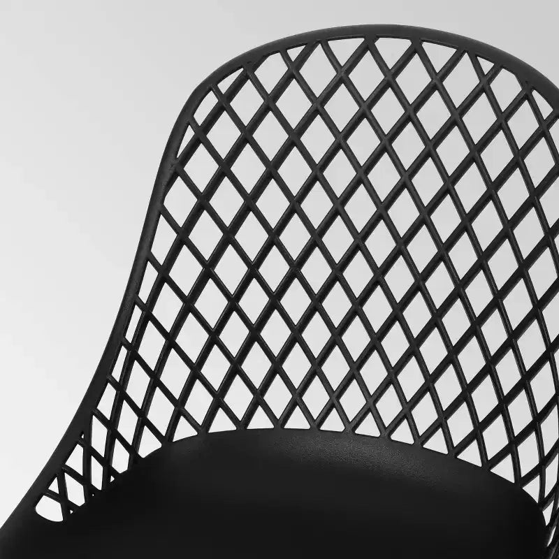 Chaises de salle à manger modernes en résine Lily, lot de 4 - Noir - Christopher Knight Home : Résistantes aux intempéries, cadre en polypropylène, sans accoudoirs