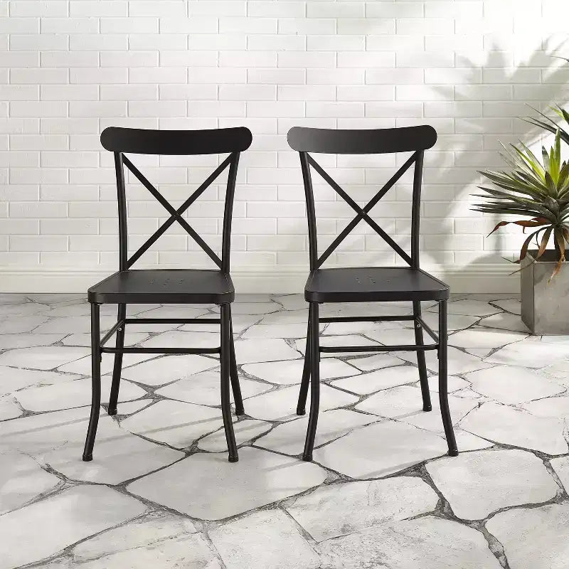 Chaise de salle à manger Astrid 2pk, intérieur/extérieur, en métal – Noir mat – Crosley : Structure en acier, résistante aux intempéries, sans accoudoirs