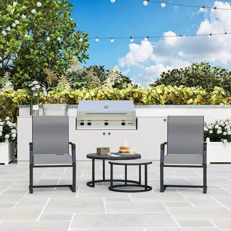 Chaises de salle à manger d'extérieur Outsunny, lot de 2 chaises de salle à manger de jardin à ressort en C, avec dossier haut, tissu respirant et cadre en métal, pour jardin, terrasse