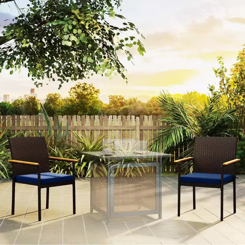 Outsunny Lot de 2 chaises de salle à manger en osier de terrasse, chaises de salle à manger d'extérieur en rotin PE avec coussins, dossier, accoudoirs pour terrasse, jardin