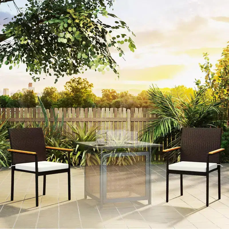 Outsunny Lot de 2 chaises de salle à manger en osier de terrasse, chaises de salle à manger d'extérieur en rotin PE avec coussins, dossier, accoudoirs pour terrasse, jardin