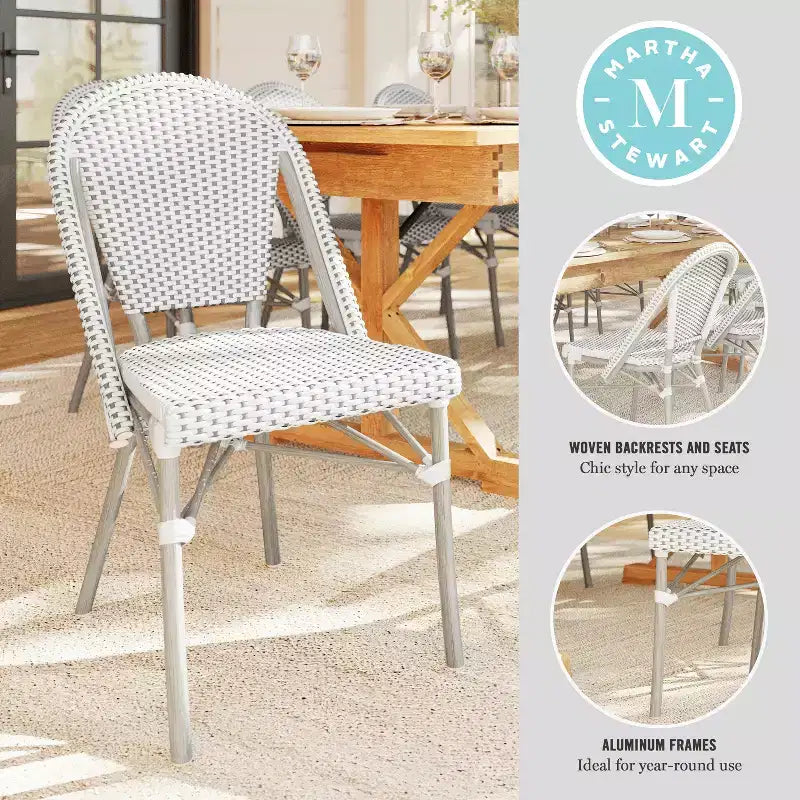 Lot de 2 chaises de bistrot empilables Martha Stewart Lily Pond, pour l'intérieur et l'extérieur, avec cadres en aluminium imitation grain de bois et dossiers et sièges en rotin tressé