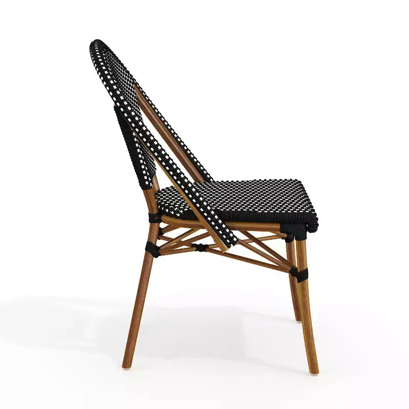Lot de 2 chaises de bistrot empilables Martha Stewart Lily Pond, pour l'intérieur et l'extérieur, avec cadres en aluminium imitation grain de bois et dossiers et sièges en rotin tressé