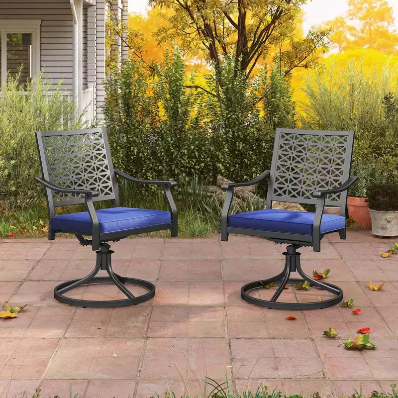 Costway Lot de 2 Chaises de Salle à Manger d'Extérieur Pivotantes avec Coussins Rembourrés, Dossier Haut, Beige/Bleu Marine