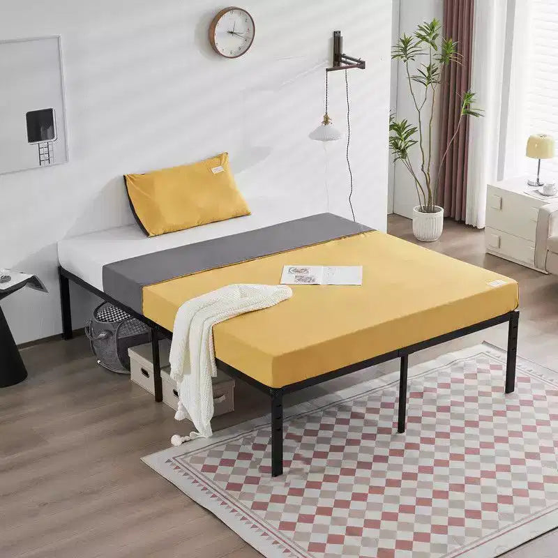 Cadre de lit plateforme en métal noir – Taille Queen, hauteur 45,7 cm, capacité 300 kg
