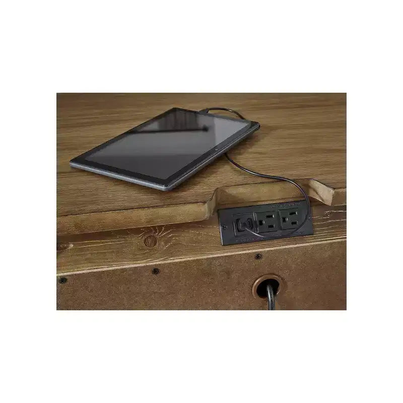 Table de chevet à 3 tiroirs avec ports de chargement USB-A et USB-C – Bois dur marron