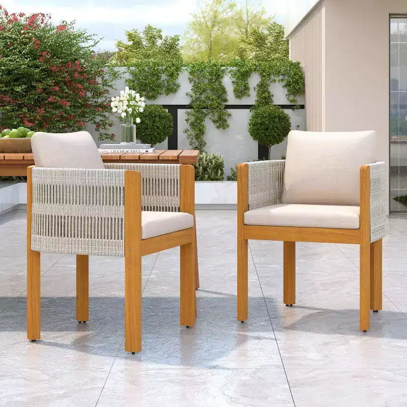 TUYOHW Lot de 2 Chaises de Salle à Manger d'Extérieur, Chaises de Patio en Bois d'Acacia avec Accoudoirs en Corde, Coussin Imperméable pour Jardin, Balcon, Capacité 136 kg