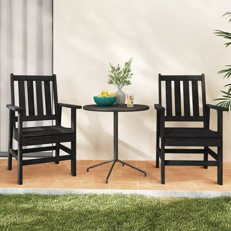Lot de 4 chaises de salle à manger Costway pour patio avec accoudoirs larges et siège incurvé motif grain de bois pour jardin