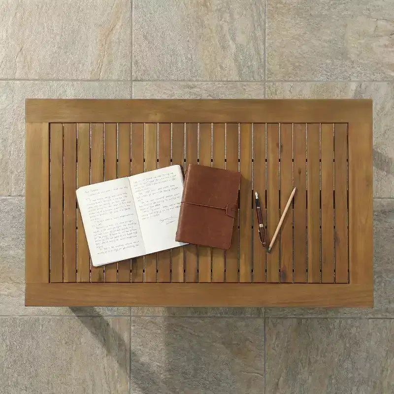 Table basse d'extérieur en bois d'acacia 100 cm – Finition patine brune, fabriquée à la main