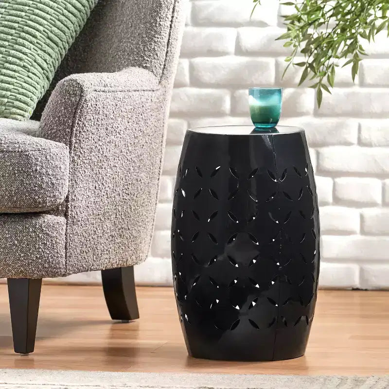 Table d'appoint cylindrique industrielle – Découpe laser tout métal, 30,5 cm x 45 cm (H), noire
