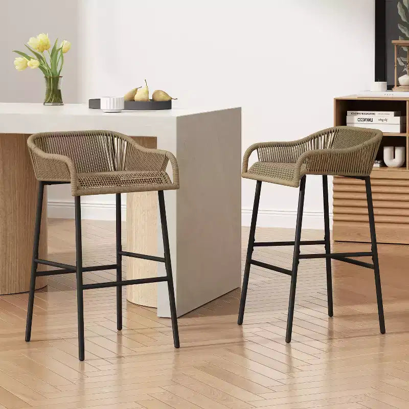 sumyeg Tabourets de bar d'extérieur en corde, lot de 2, chaises de patio tressées marron avec cadre en métal noir, résistantes aux intempéries, pour patio, balcon, jardin