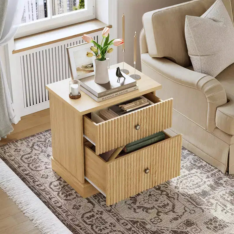 Table de chevet bohème cannelée à 2 tiroirs, Table de chevet moderne en bois pour petits espaces, Table d'appoint cannelée pour chambre et salon