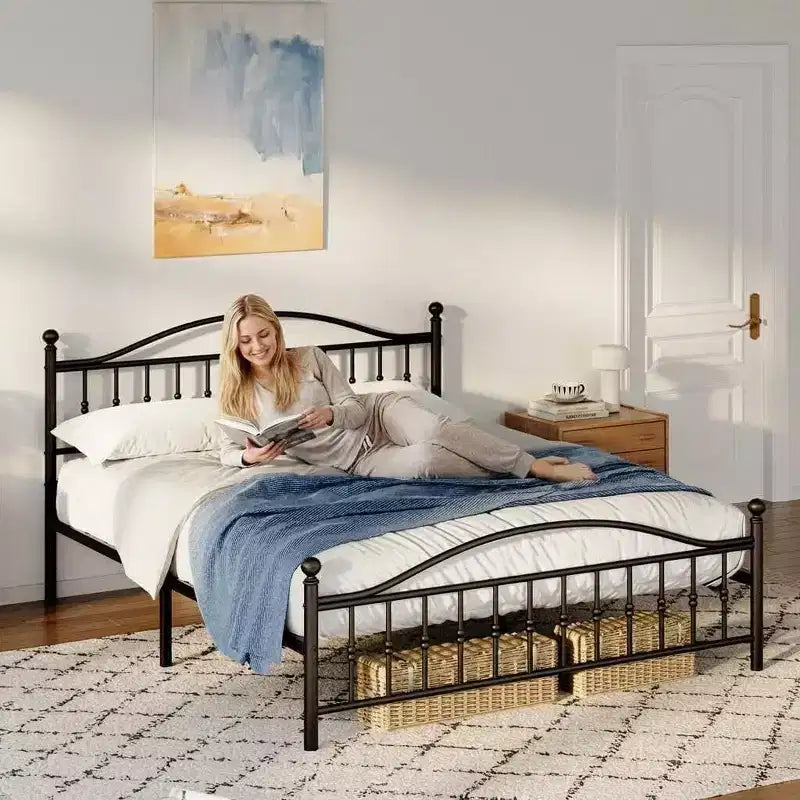 Cadre de lit plateforme en métal – Tête et pied de lit ronds vintage, Rangement sous le lit