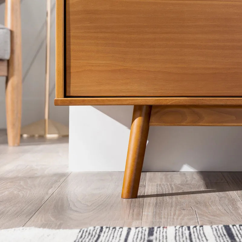 Meuble TV en bois massif de style Mid-Century Middlebrook de 70 po