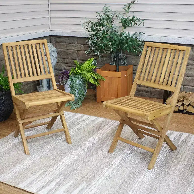 Chaises de salle à manger pliantes Sunnydaze en bois de teck massif teinté pour extérieur, modèle Nantasket - Marron clair - Lot de 2