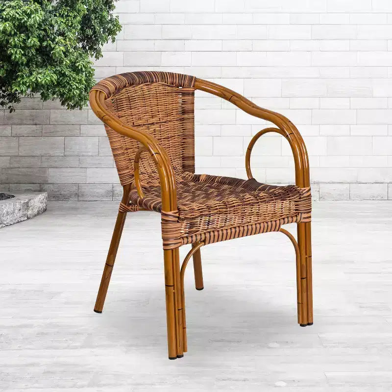 Chaise de terrasse de restaurant Emma et Oliver Rattan avec cadre en bambou et aluminium