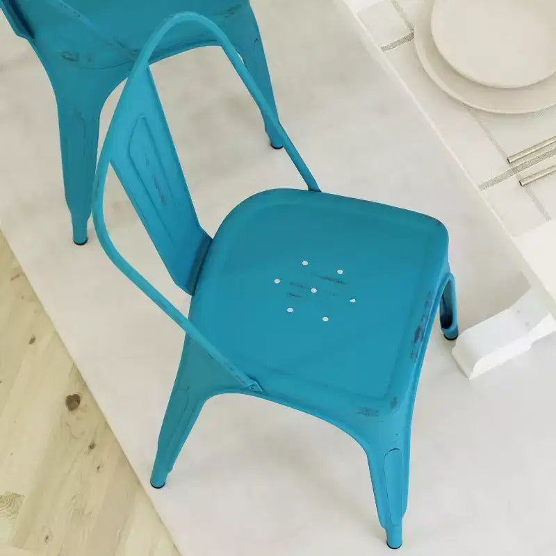 Chaise empilable Emma et Oliver en métal vieilli coloré de qualité commerciale pour l'intérieur et l'extérieur