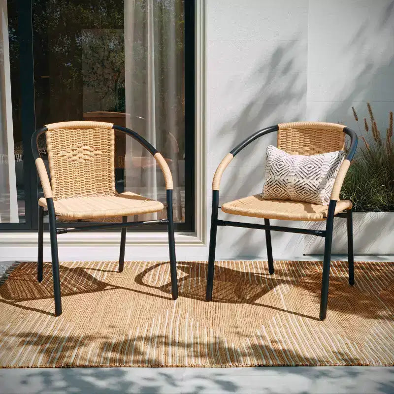 Flash Furniture Lila Lot de 4 chaises empilables en rotin pour restaurant, intérieur/extérieur