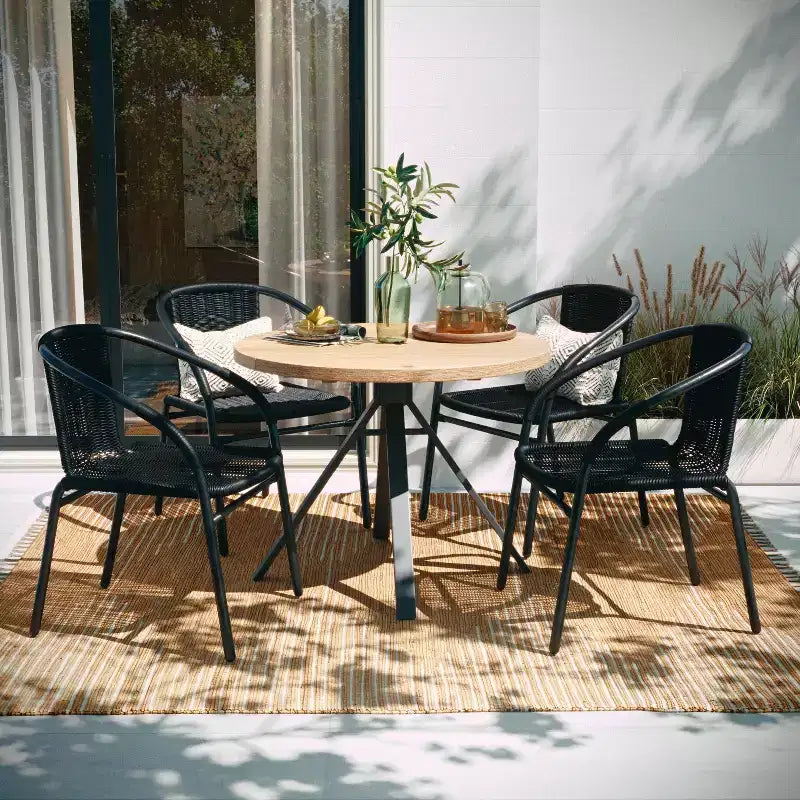 Flash Furniture Lila Lot de 4 chaises empilables en rotin pour restaurant, intérieur/extérieur