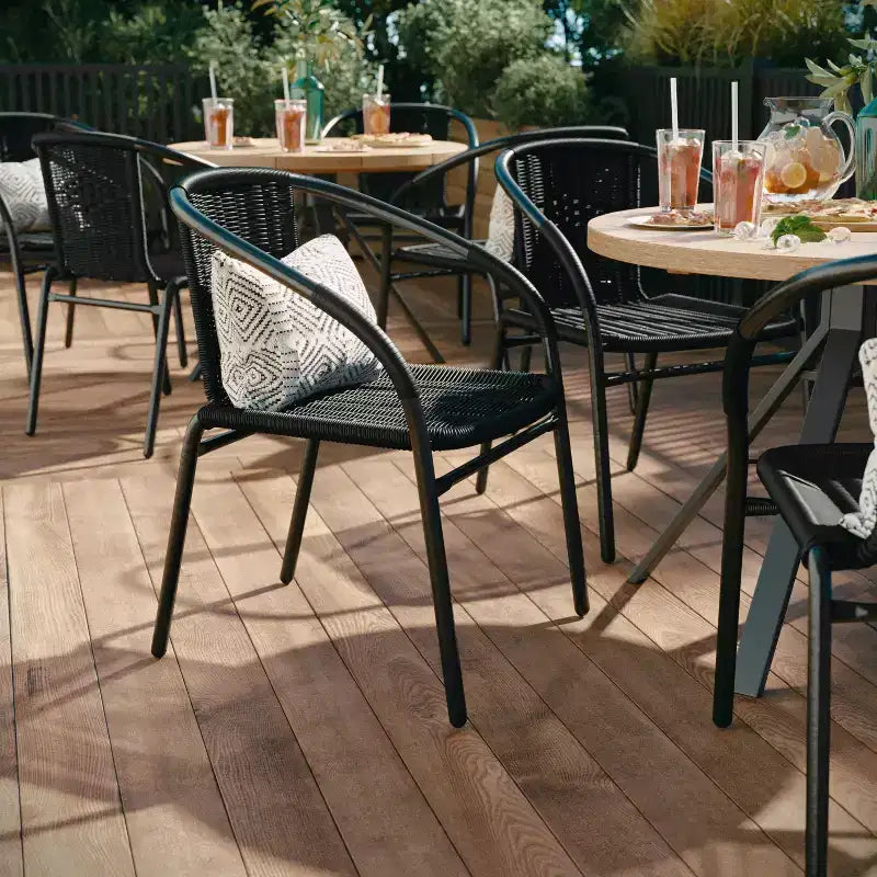 Flash Furniture Lila Lot de 4 chaises empilables en rotin pour restaurant, intérieur/extérieur