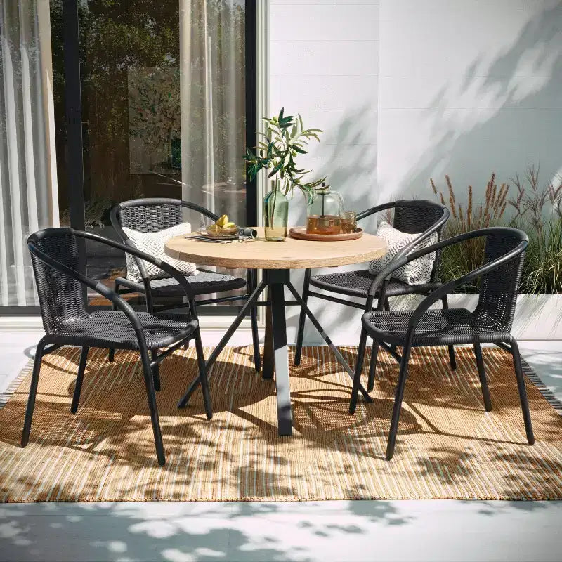 Flash Furniture Lila Lot de 4 chaises empilables en rotin pour restaurant, intérieur/extérieur