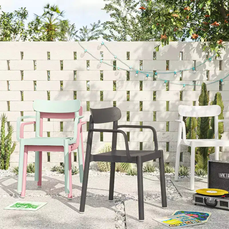 Chaise de salle à manger empilable de patio extérieur Elba - Room Essentials