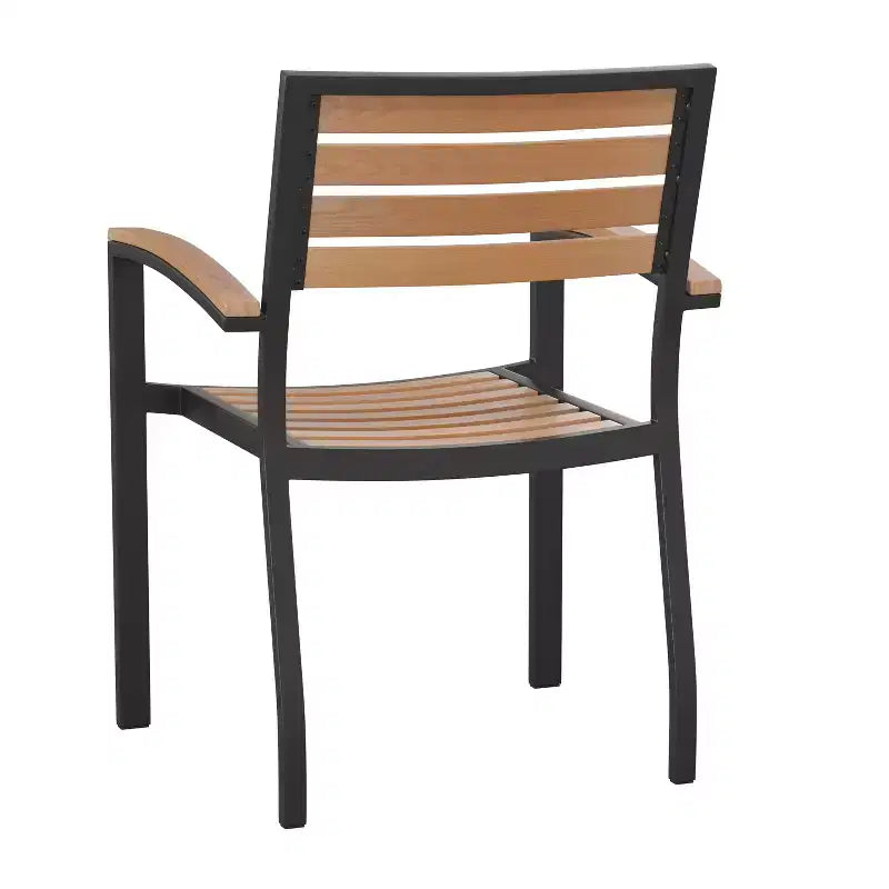 Emma et Oliver – Lot de 4 chaises de terrasse empilables toutes saisons en aluminium noir avec lattes aspect teck