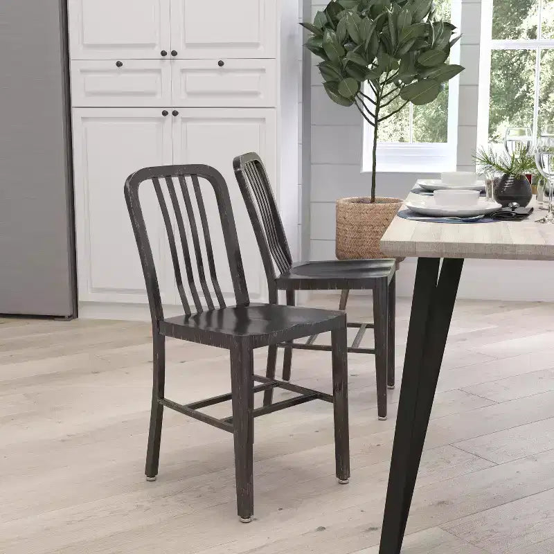 Chaise de salle à manger Merrick Lane Santorini de 18 pouces en acier galvanisé, utilisation intérieure/extérieure avec dossier à lattes et finition thermolaquée