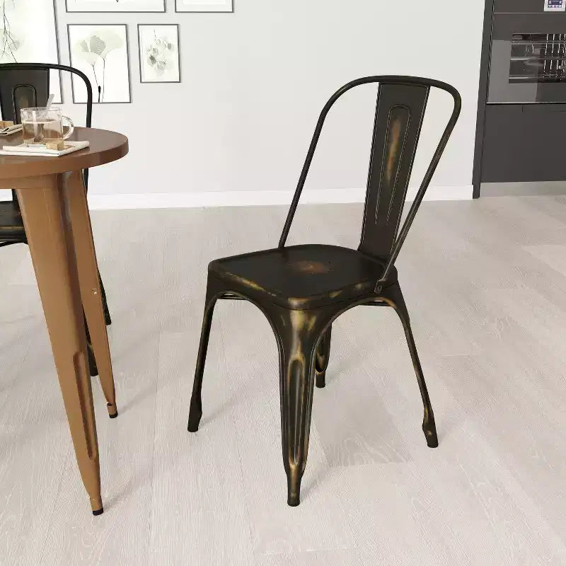 Chaise de salle à manger empilable en métal Merrick Lane Banks, intérieur/extérieur, avec dossier à une latte et finition poudrée vieillie