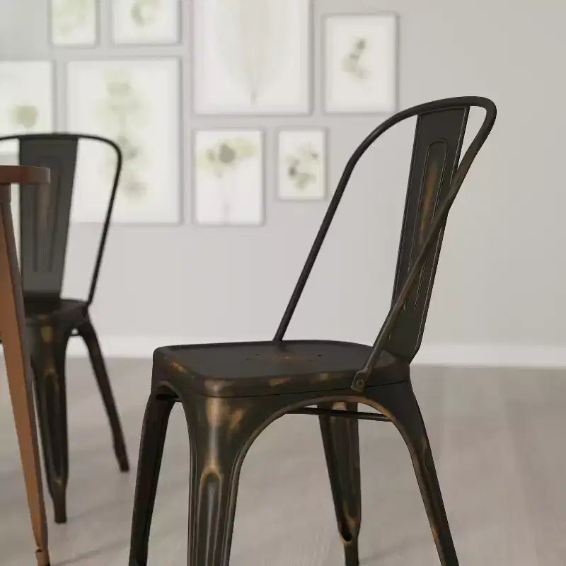 Chaise de salle à manger empilable en métal Merrick Lane Banks, intérieur/extérieur, avec dossier à une latte et finition poudrée vieillie