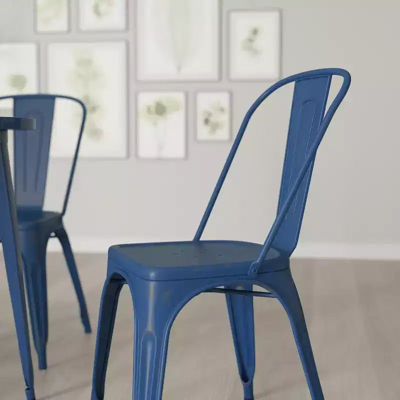 Chaise de salle à manger empilable en métal Merrick Lane Banks, intérieur/extérieur, avec dossier à une latte et finition poudrée vieillie