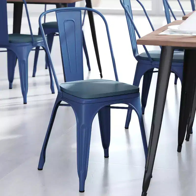 Flash Furniture Perry Chaise empilable en métal de qualité commerciale pour l'intérieur et l'extérieur avec assise en polystyrène tout temps