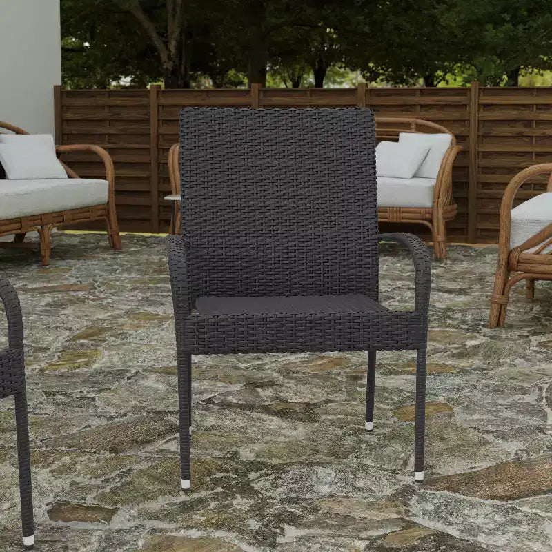 Merrick Lane – Lot de chaises de patio en osier noir pour l'intérieur/l'extérieur avec structure en acier thermolaqué, dossier et accoudoirs confortablement incurvés
