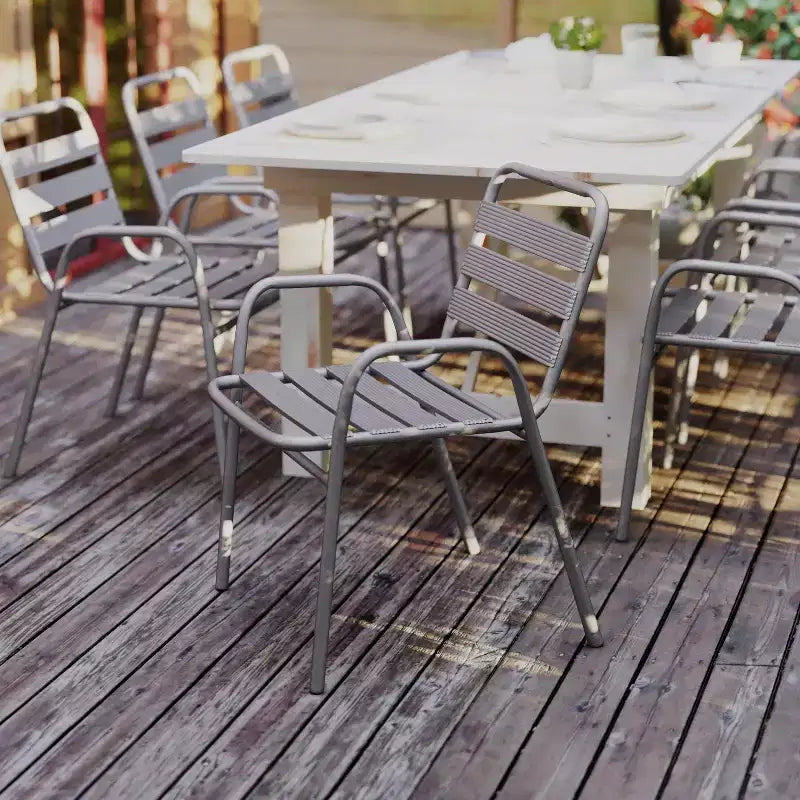 Chaise empilable de restaurant commerciale Flash Furniture Lila en métal, pour intérieur et extérieur, avec dossier et accoudoirs à triple latte métallique