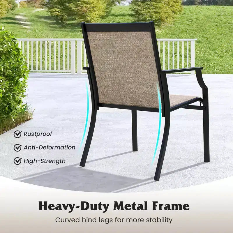 Costway Chaises de salle à manger de patio 4 pièces Grandes chaises d'extérieur Siège respirant et cadre en métal Noir/Café/Rouge