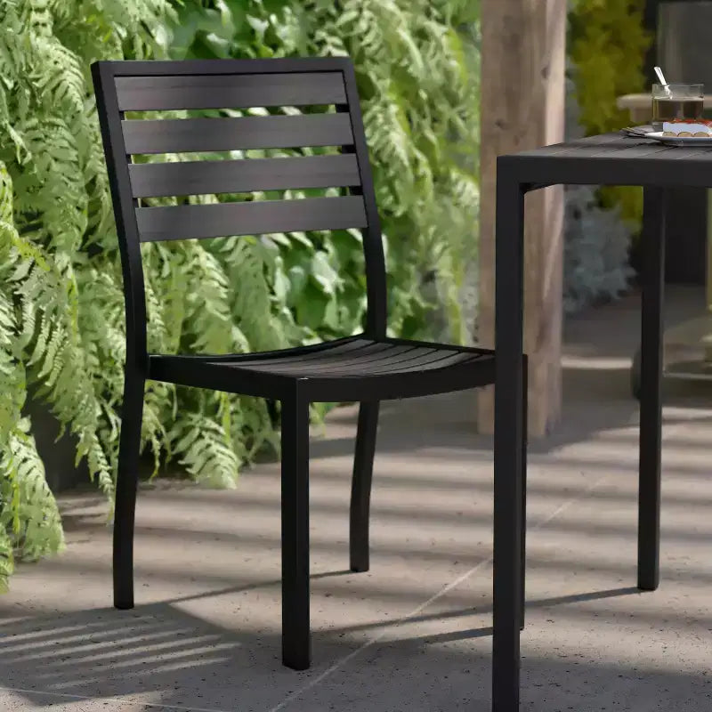 Chaise d'extérieur Flash Furniture Lark avec lattes en poly imitation teck