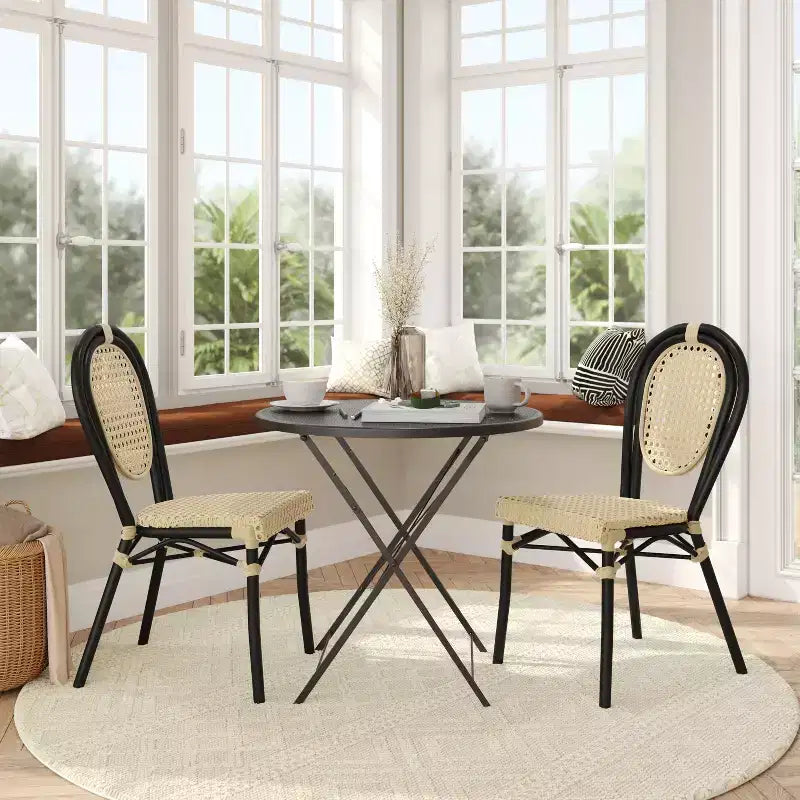 Lot de 2 chaises bistrot empilables Cannes Thonet d'intérieur/extérieur, en rotin synthétique et aluminium de Flash Furniture