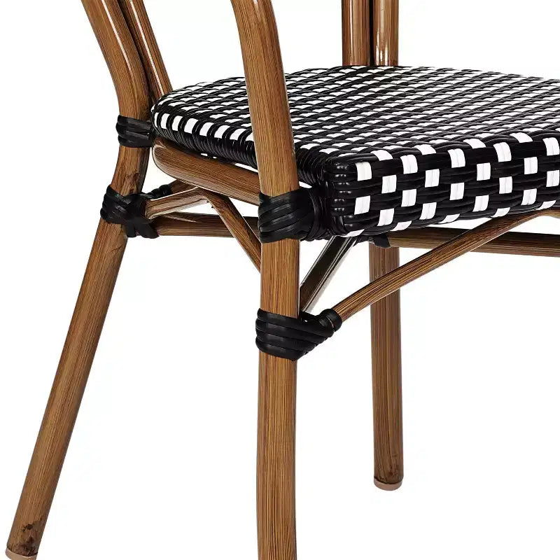 Lot de 4 chaises bistrot Lourdes Thonet empilables avec accoudoirs, en rotin PE et cadre en aluminium, pour l'intérieur et l'extérieur, de la marque Flash Furniture