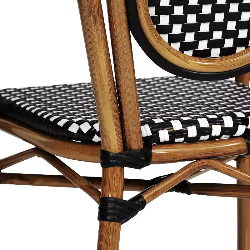 Lot de 4 chaises bistrot Lourdes Thonet empilables avec accoudoirs, en rotin PE et cadre en aluminium, pour l'intérieur et l'extérieur, de la marque Flash Furniture
