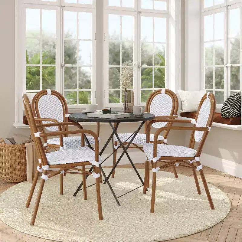 Lot de 4 chaises bistrot Lourdes Thonet empilables avec accoudoirs, en rotin PE et cadre en aluminium, pour l'intérieur et l'extérieur, de la marque Flash Furniture
