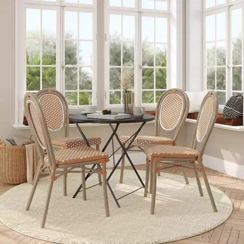 Lot de 4 chaises bistrot empilables Lourdes Flash Furniture, usage intérieur/extérieur, commercial, style Thonet, rotin PE et cadre en aluminium