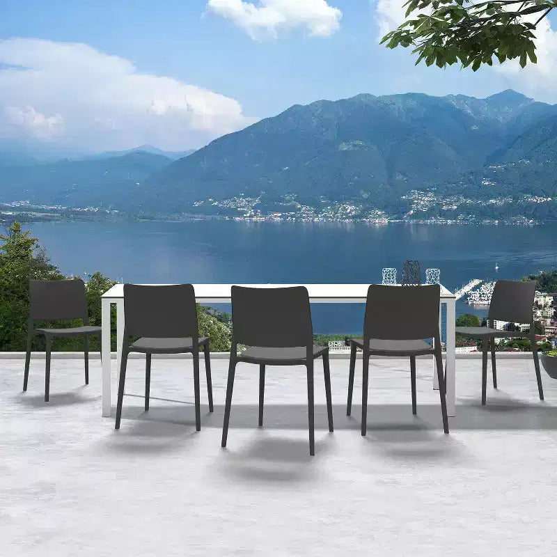 WRGHOME Chaise d'appoint de salle à manger moderne empilable en résine plastique pour patio extérieur/intérieur (Lot de 2)