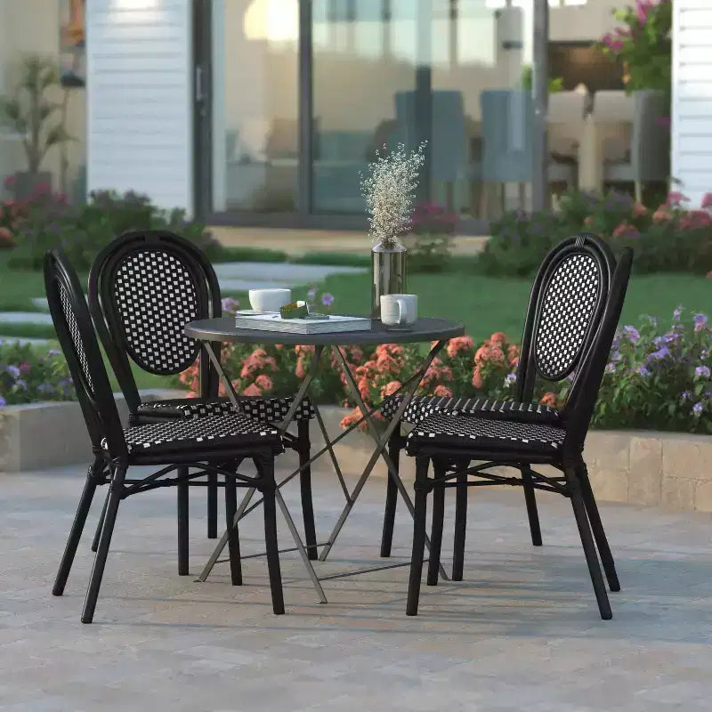 Emma & Oliver Reims Lot de quatre chaises de bistrot Thonet empilables intérieur/extérieur avec assise en rotin PE et cadre en métal