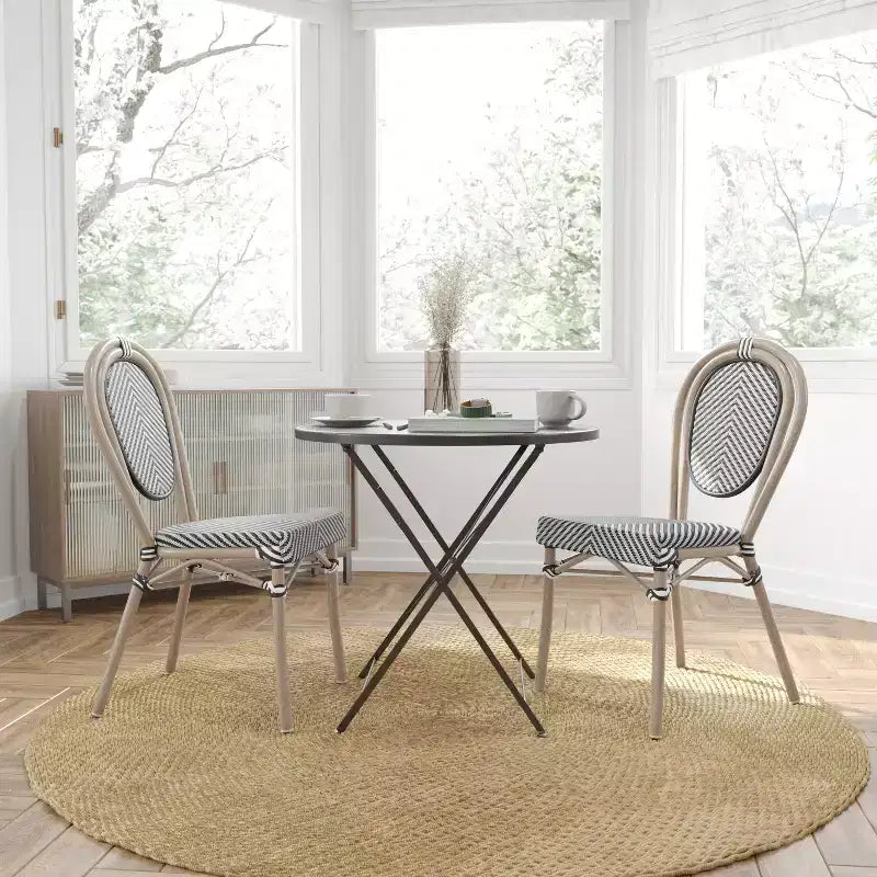 Merrick Lane Mael Lot de deux chaises bistrot empilables de style Thonet avec assise en textilène et cadre en métal finition bambou pour utilisation intérieure/extérieure