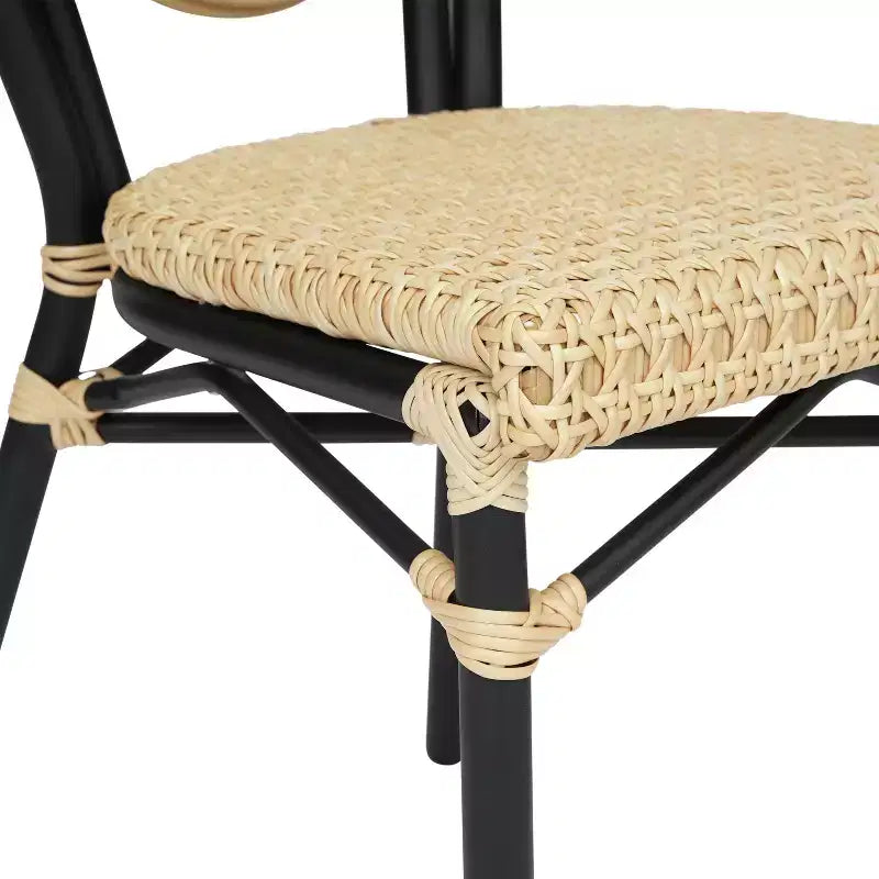 Merrick Lane Toulon, lot de quatre chaises empilables de style Thonet Bistro, assise en rotin PE et cadre en métal pour une utilisation intérieure/extérieure.