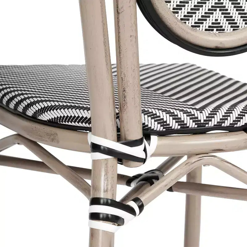 Chaise empilable Merrick Lane Mael style bistrot Thonet avec assise en textilène et cadre en métal finition bambou pour usage intérieur/extérieur