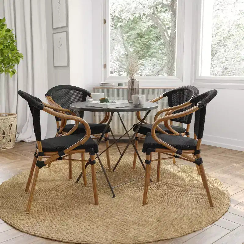 Merrick Lane Mael Lot de quatre chaises empilables de style bistrot Thonet avec accoudoirs, assise en textilène et cadre en métal finition bambou pour usage intérieur/extérieur