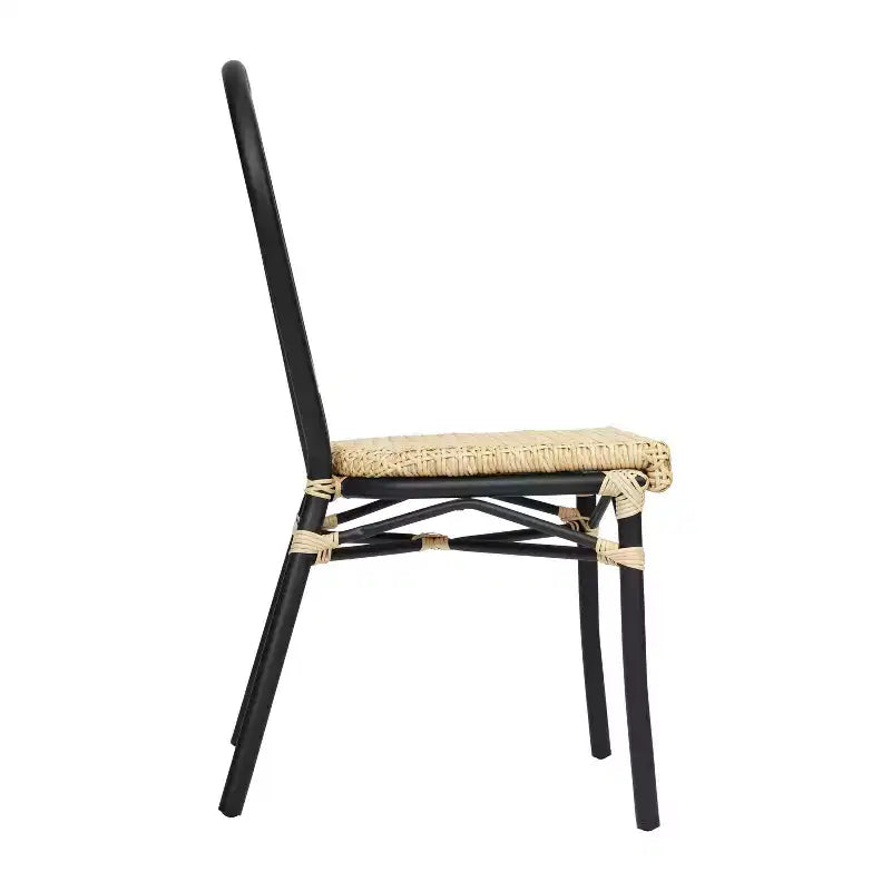 Chaise de bistrot empilable Thonet Merrick Lane Toulon, assise en rotin synthétique et structure métallique pour usage intérieur/extérieur